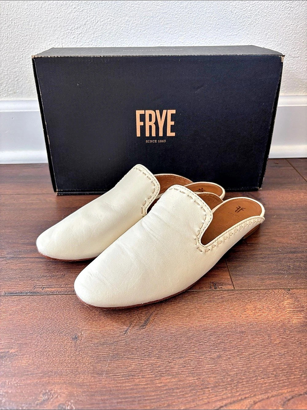 Frye Gwen Pickstitch Leather Mule Slide in Cream US 8.5 Like New